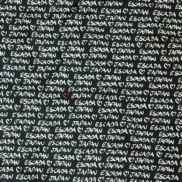 ✅💎Escada Limited Edition Satin Scarf 86cm x 86cm - Picture 2 of 12